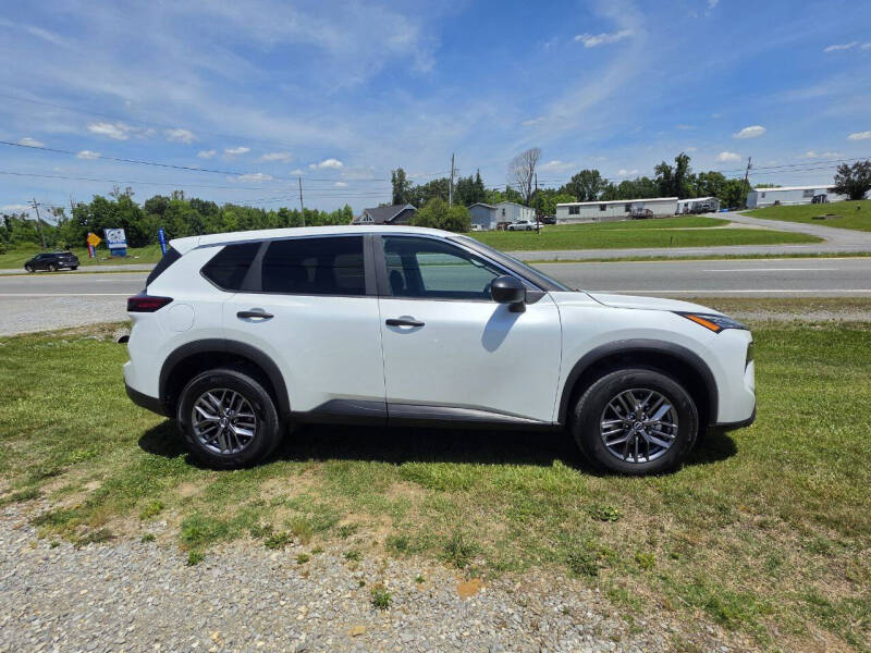 2024 Nissan Rogue S AWD's photo