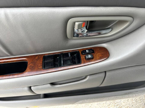 2000 Toyota Avalon XLS