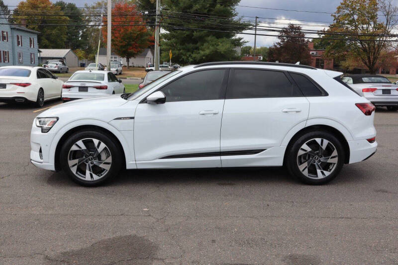 2021 Audi e-tron quattro Premium