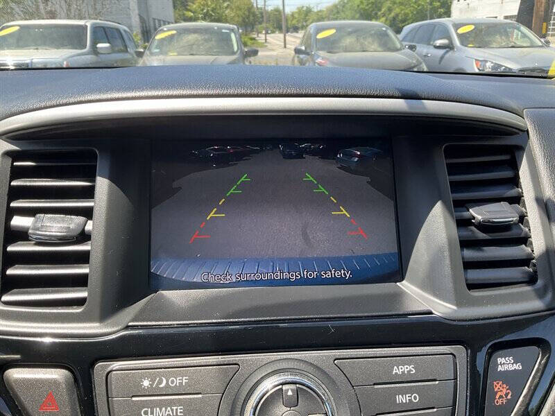 2017 Nissan Pathfinder S