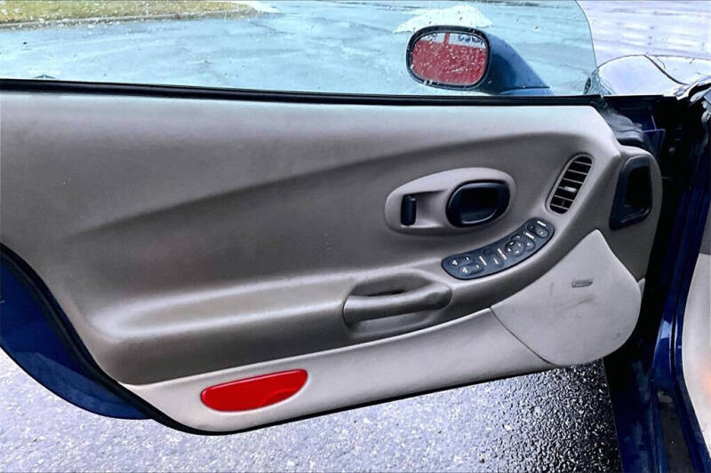 2004 Chevrolet Corvette