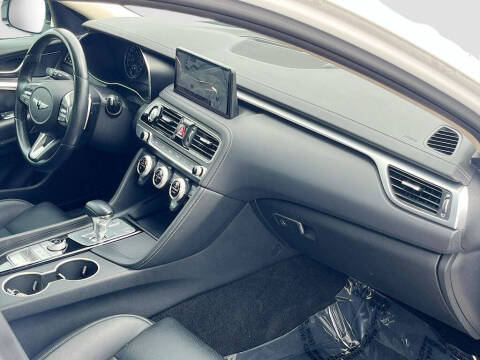 2022 Genesis G70