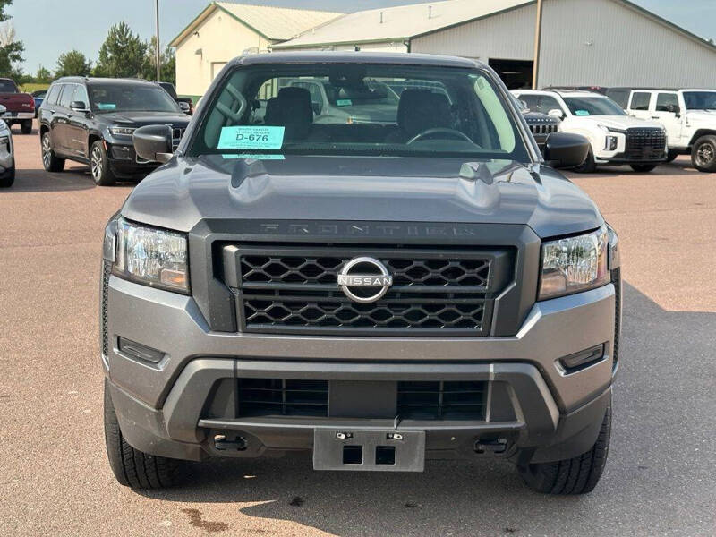2022 Nissan Frontier S