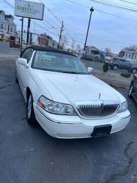 2007 Lincoln Town Car for sale at Chambers Auto Sales LLC in Trenton NJ