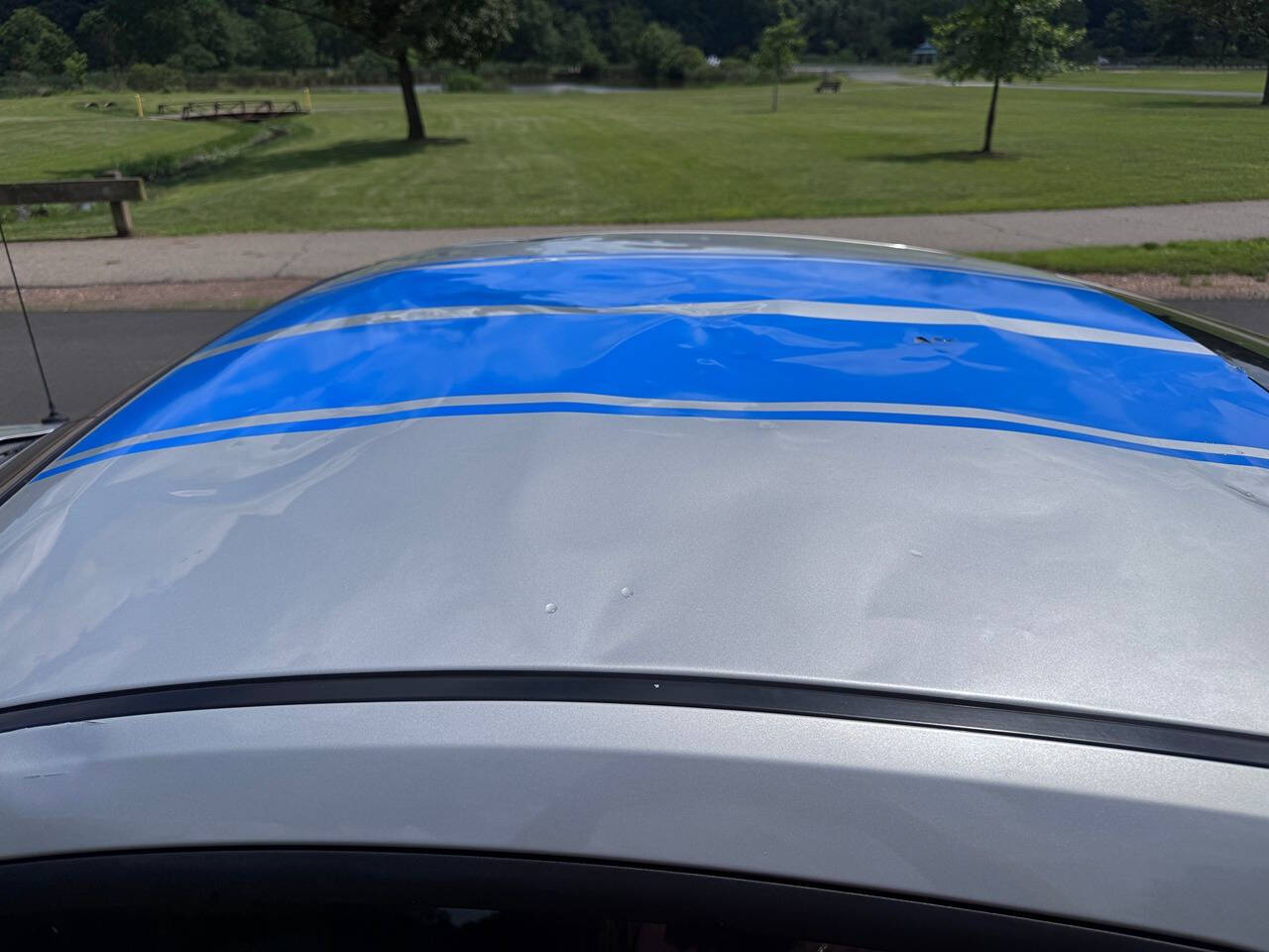 2005 Ford Mustang 32