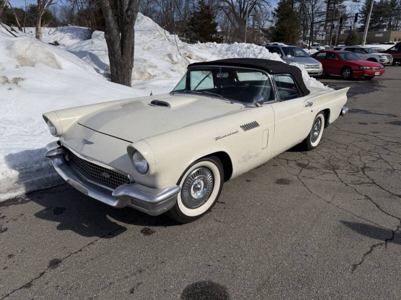1957 Ford Thunderbird