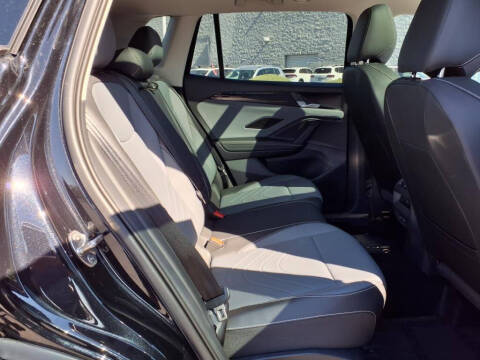 2025 Volkswagen Tiguan SE 4Motion