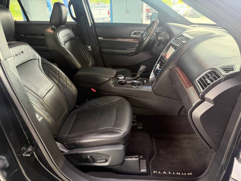 2019 Ford Explorer Platinum