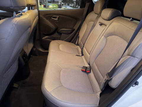 2015 Hyundai Tucson SE