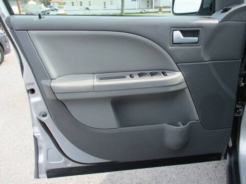 2005 Ford Freestyle SE