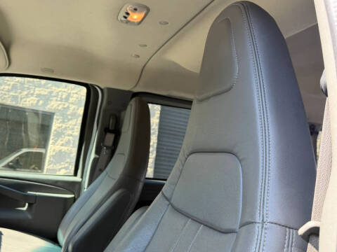 2017 Chevrolet Express LS 2500