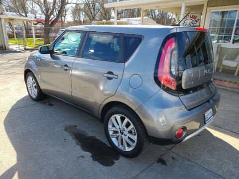 2018 Kia Soul +