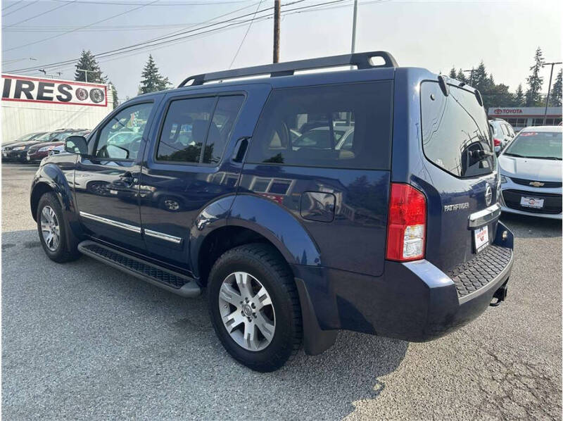 2011 Nissan Pathfinder Silver Edition