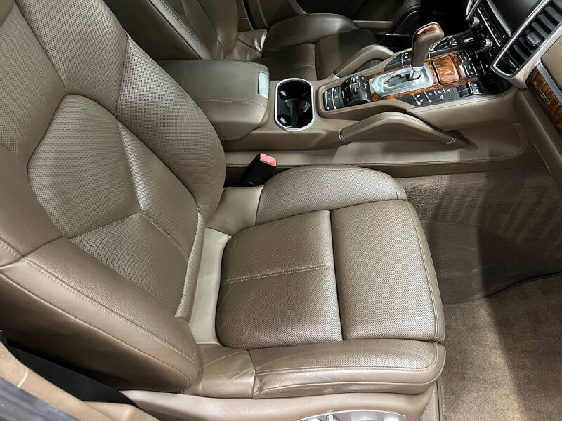 2011 Porsche Cayenne Turbo