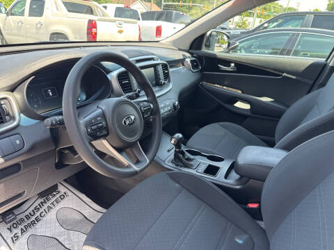 2018 Kia Sorento LX
