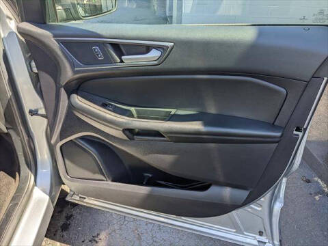2020 Ford Edge SE