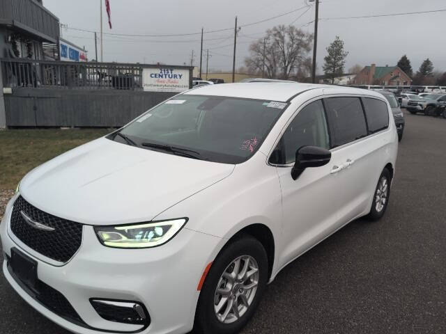 2024 Chrysler Pacifica Touring L