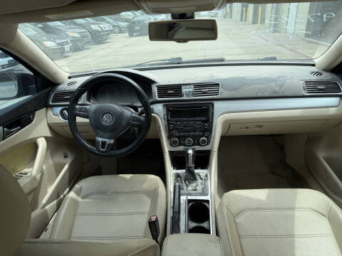 2012 Volkswagen Passat SE