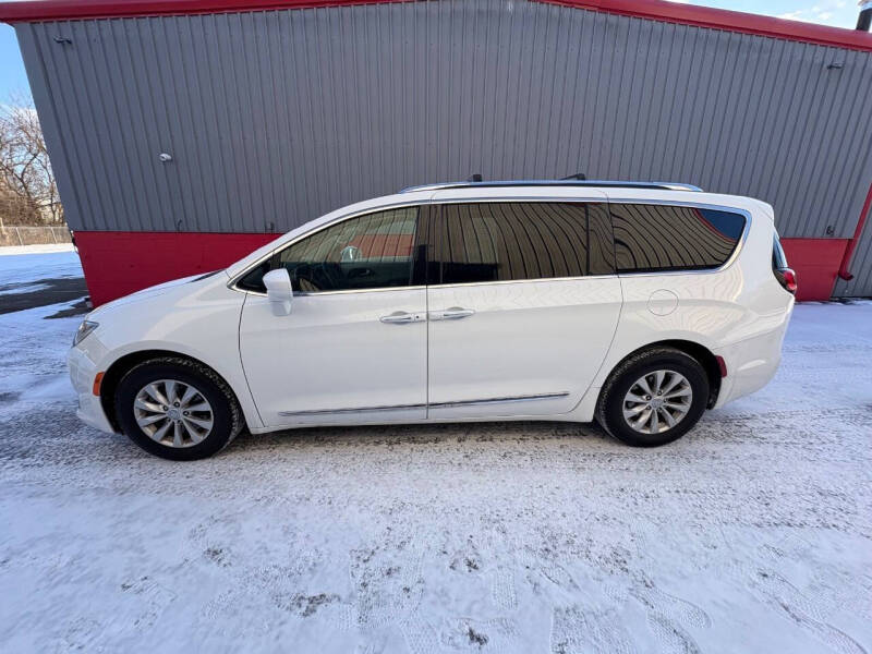 2019 Chrysler Pacifica Touring L
