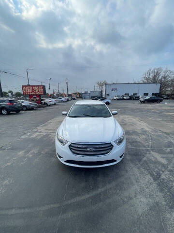 2016 Ford Taurus SEL