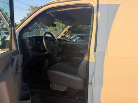 2021 Chevrolet Express 2500