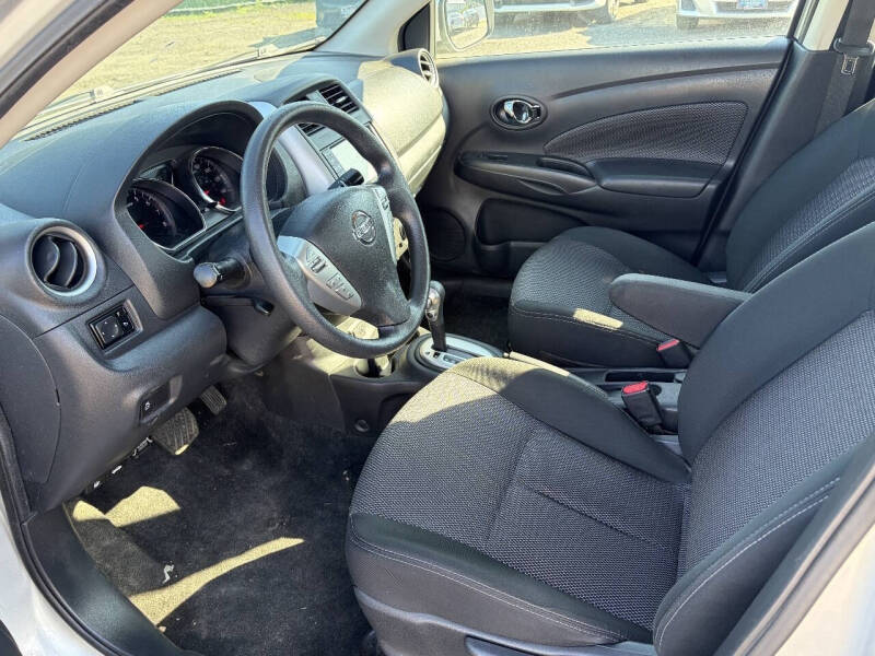 2019 Nissan Versa SV