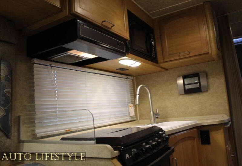 2014 Ford E-Series E-450 SD