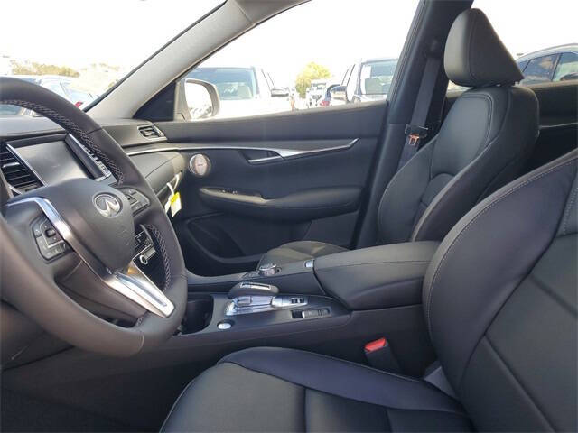 2025 Infiniti QX50 Luxe