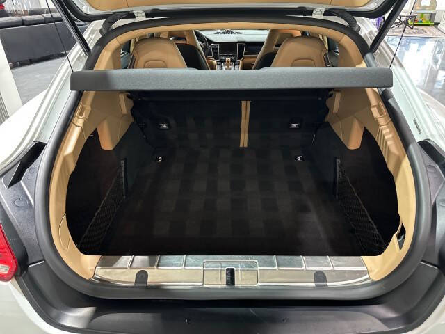 2016 Porsche Panamera