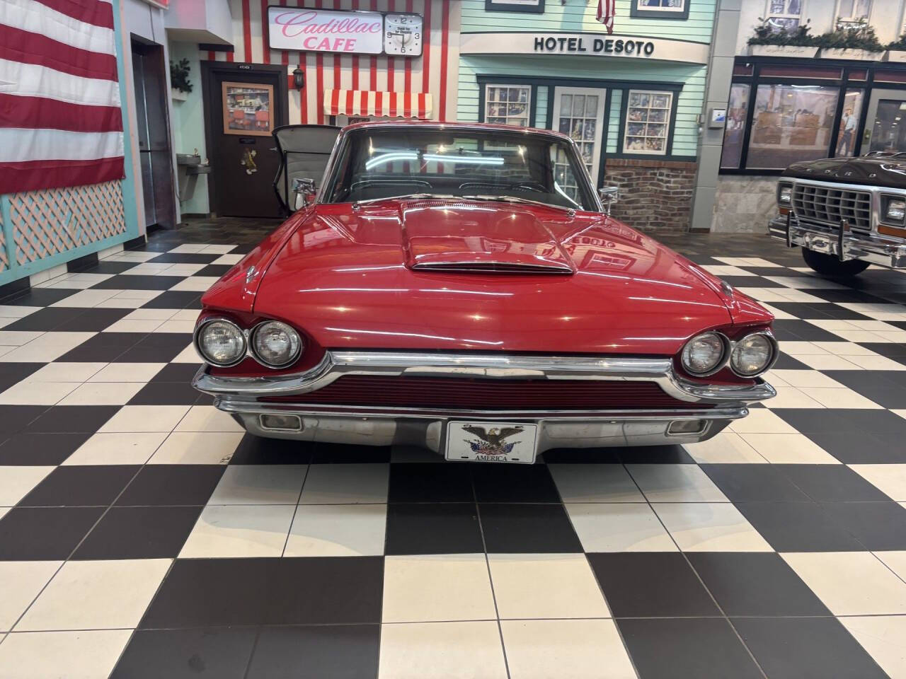 1964 Ford Thunderbird 11