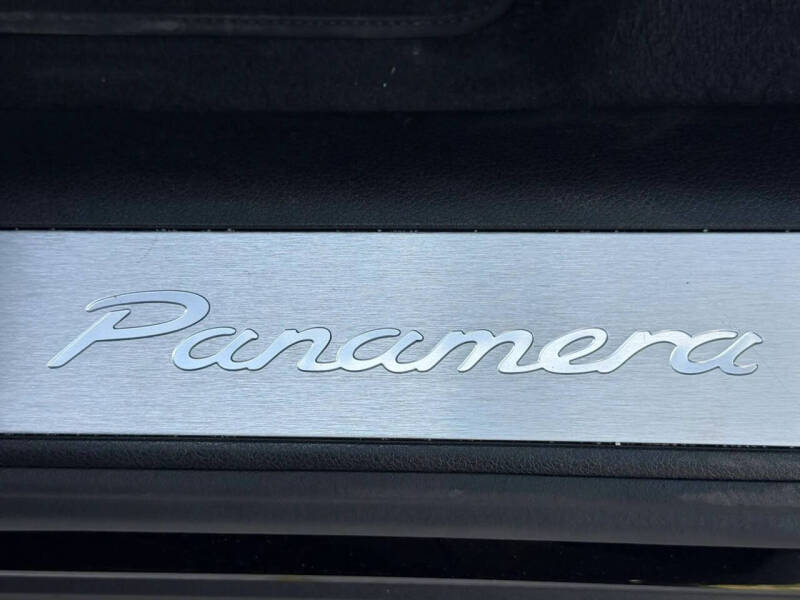 2017 Porsche Panamera