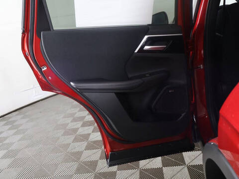 2025 Mitsubishi Outlander ES