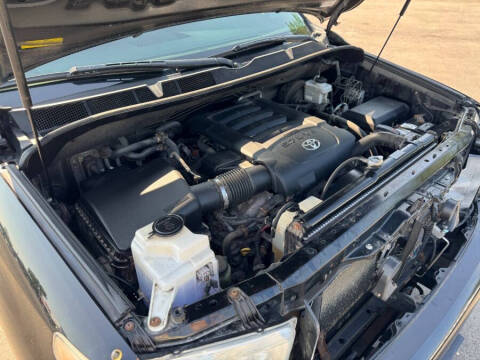 2013 Toyota Sequoia SR5