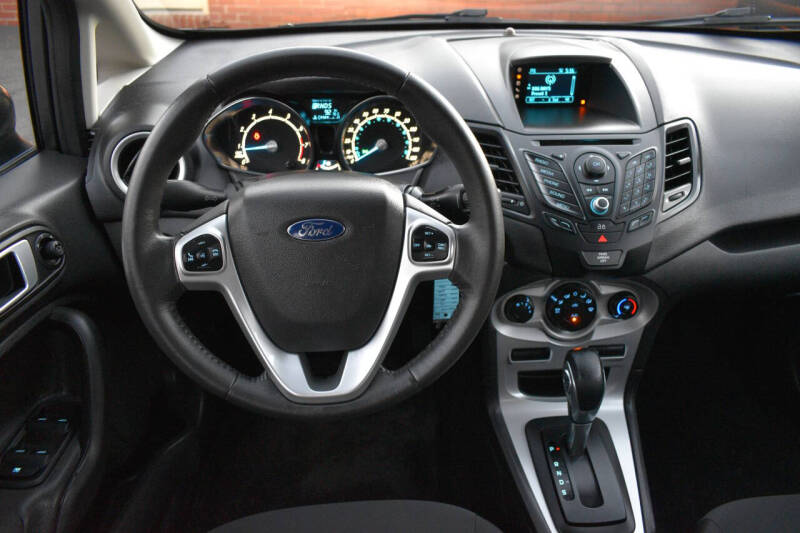 2015 Ford Fiesta SE