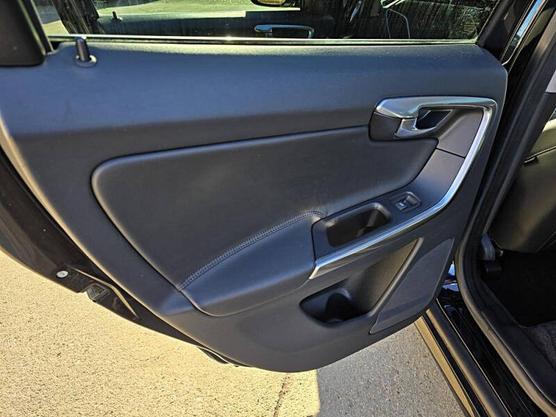 2015 Volvo XC60 T5 Drive-E Premier