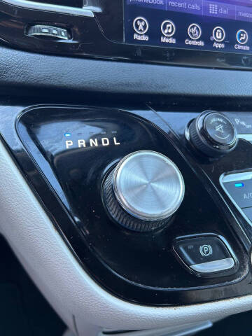 2017 Chrysler Pacifica Touring-L Plus