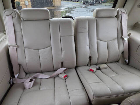 2004 Cadillac Escalade