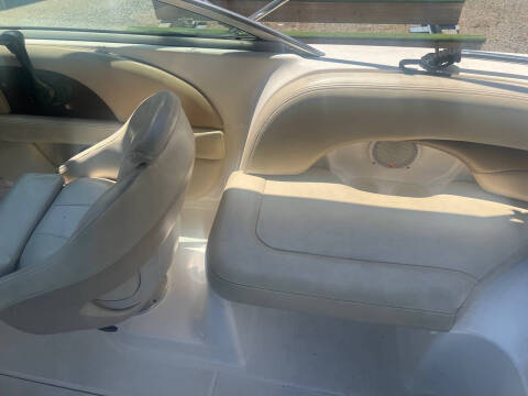 2004 Chaparral 236 Sunesta