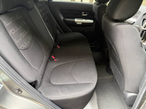 2012 Kia Soul +