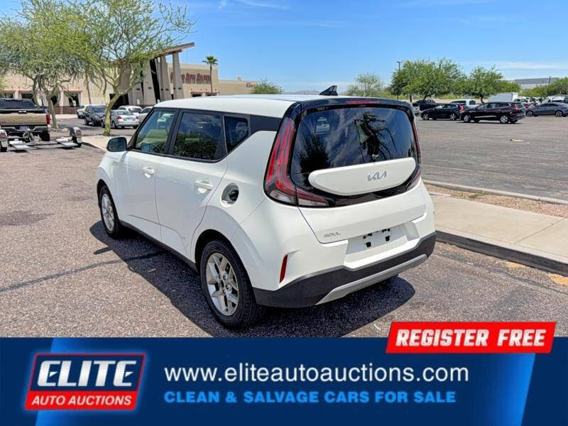 2023 Kia Soul LX