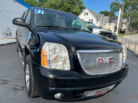 2007 GMC Yukon XL for sale at GREAT DEALS ON WHEELS in Michigan City IN