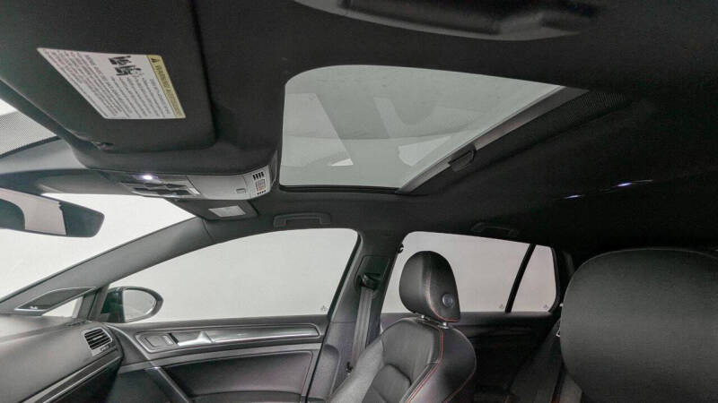 2018 Volkswagen Golf GTI SE