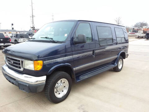 2005 Ford E-Series E-250 SD
