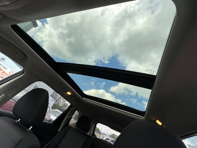 2017 Nissan Rogue SV