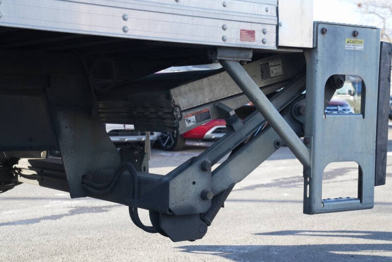 2015 Freightliner M2 106