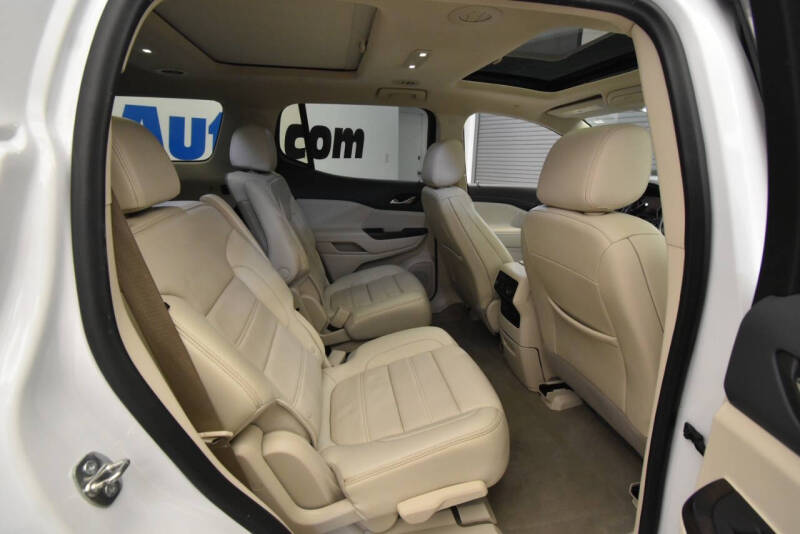 2022 GMC Acadia Denali