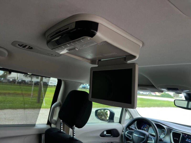 2021 Chrysler Pacifica Hybrid Touring