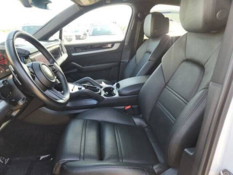 2024 Porsche Cayenne Coupe