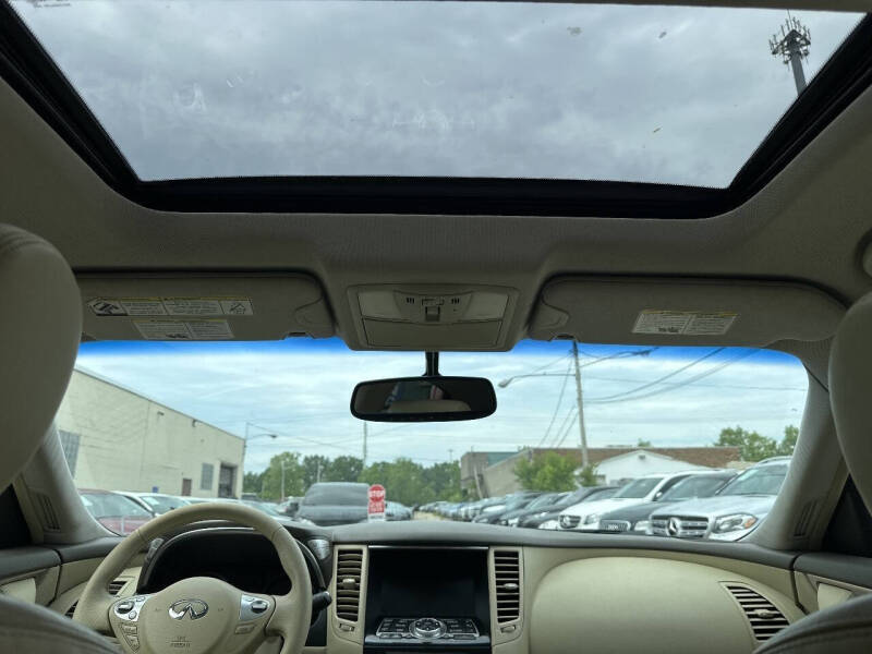 2011 Infiniti FX35