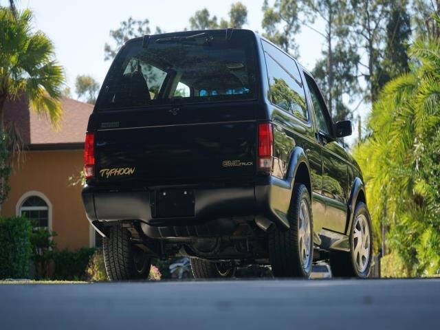 1993 GMC Typhoon's photo